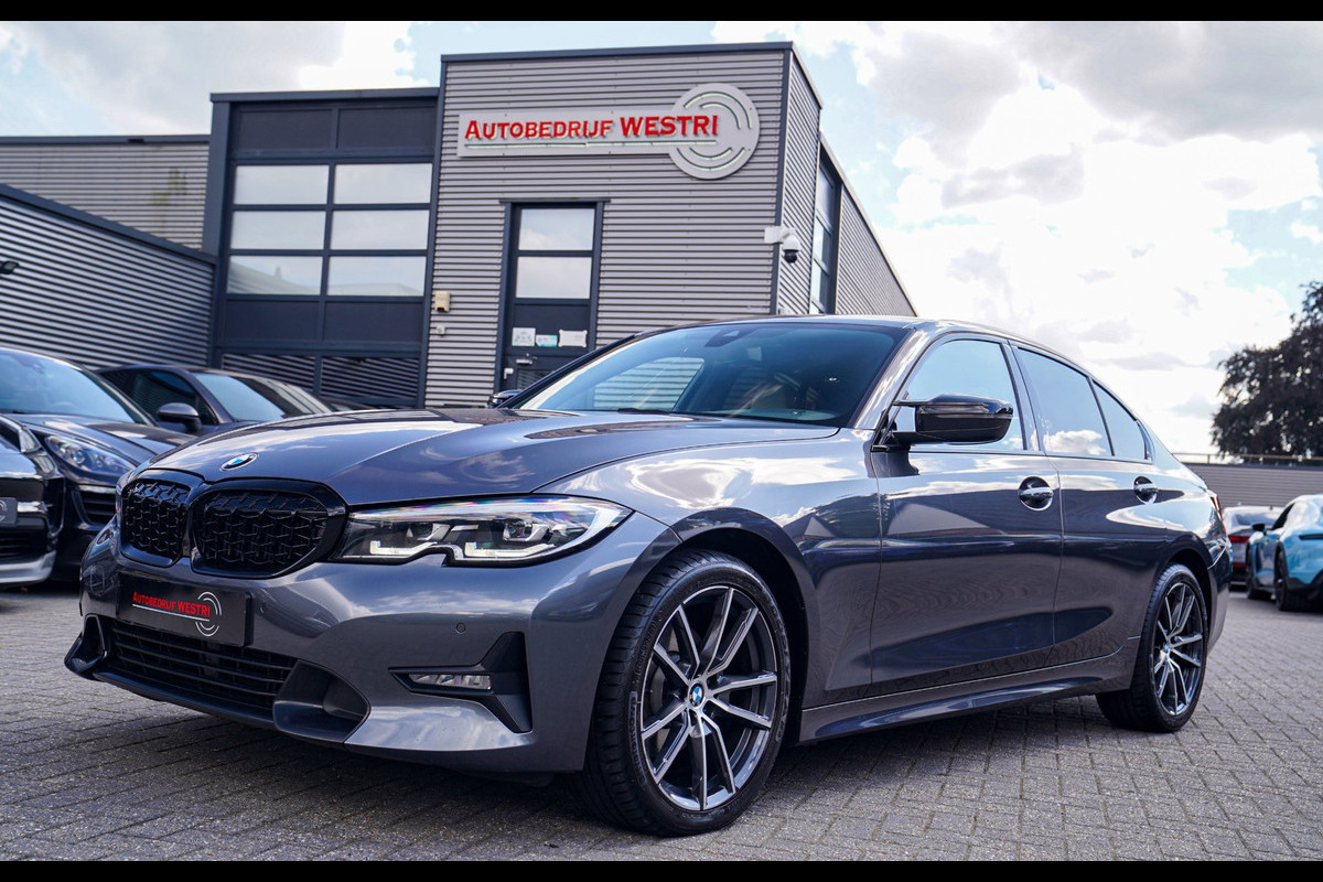 BMW 3-serie 320i High Executive Edition | LED | Luxe Leder | Stoelverwarming | PDC | Cruise control |