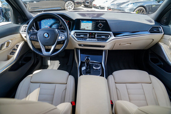 BMW 3-serie 320i High Executive Edition | LED | Luxe Leder | Stoelverwarming | PDC | Cruise control |