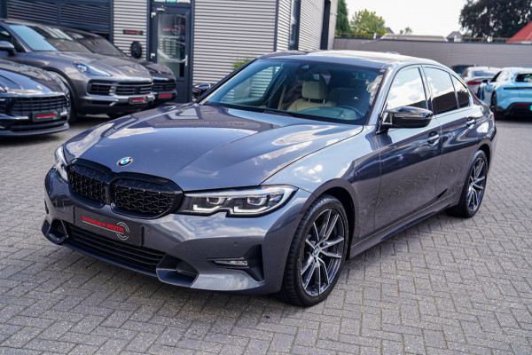 BMW 3-serie 320i High Executive Edition | LED | Luxe Leder | Stoelverwarming | PDC | Cruise control |