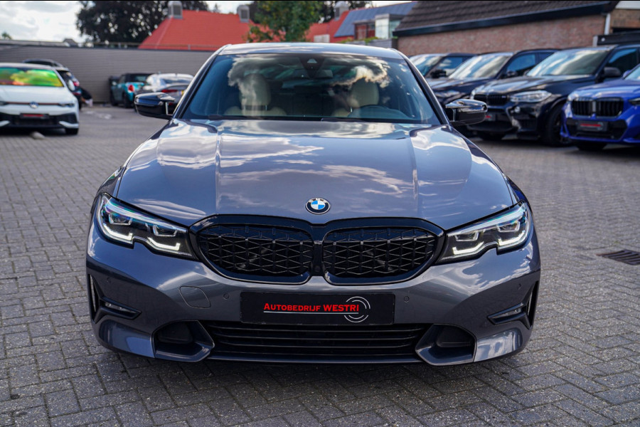 BMW 3-serie 320i High Executive Edition | LED | Luxe Leder | Stoelverwarming | PDC | Cruise control |