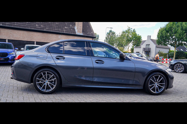 BMW 3-serie 320i High Executive Edition | LED | Luxe Leder | Stoelverwarming | PDC | Cruise control |