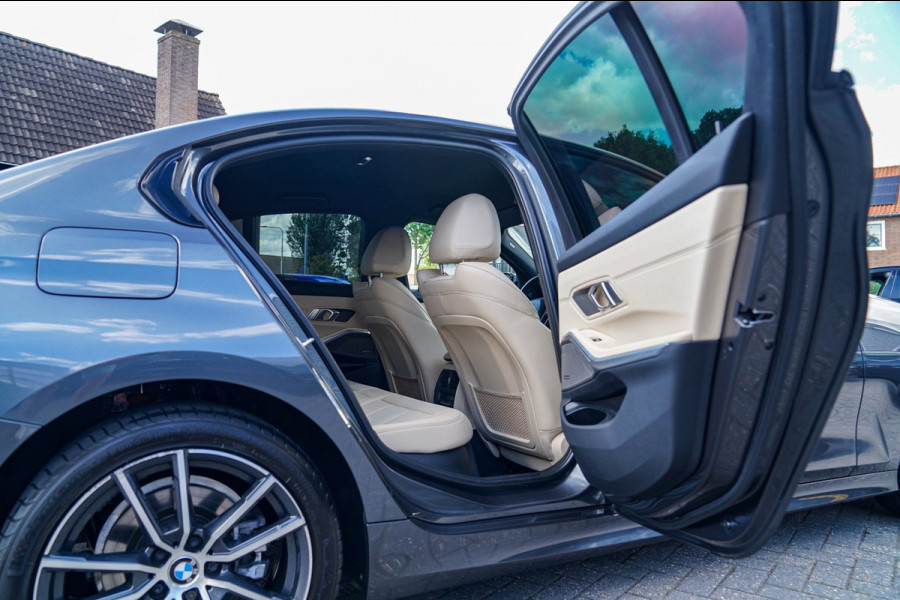 BMW 3-serie 320i High Executive Edition | LED | Luxe Leder | Stoelverwarming | PDC | Cruise control |