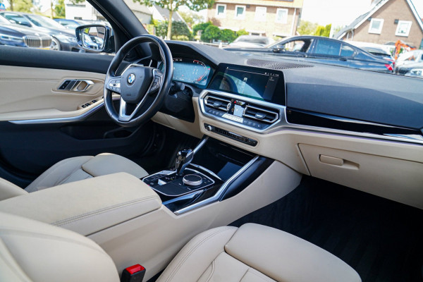 BMW 3-serie 320i High Executive Edition | LED | Luxe Leder | Stoelverwarming | PDC | Cruise control |