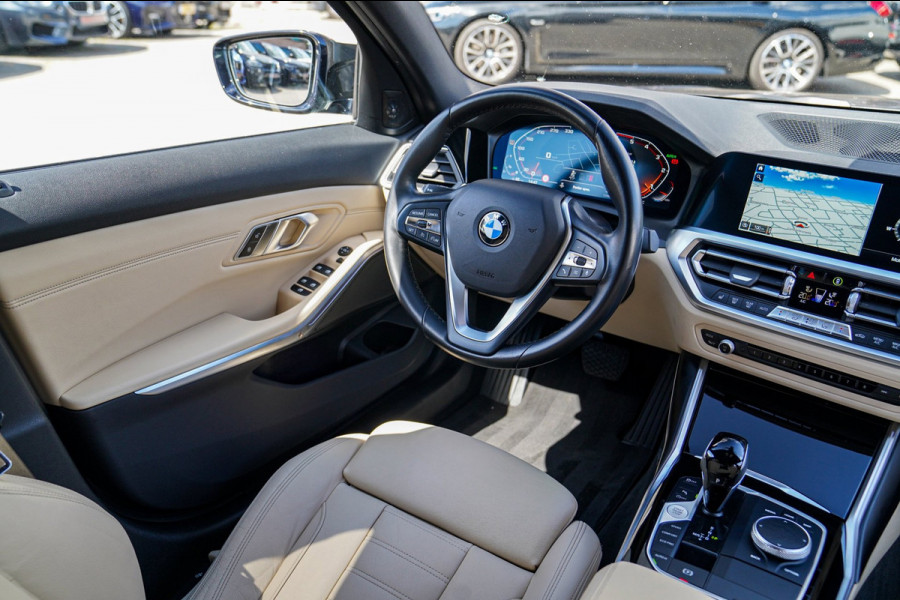 BMW 3-serie 320i High Executive Edition | LED | Luxe Leder | Stoelverwarming | PDC | Cruise control |