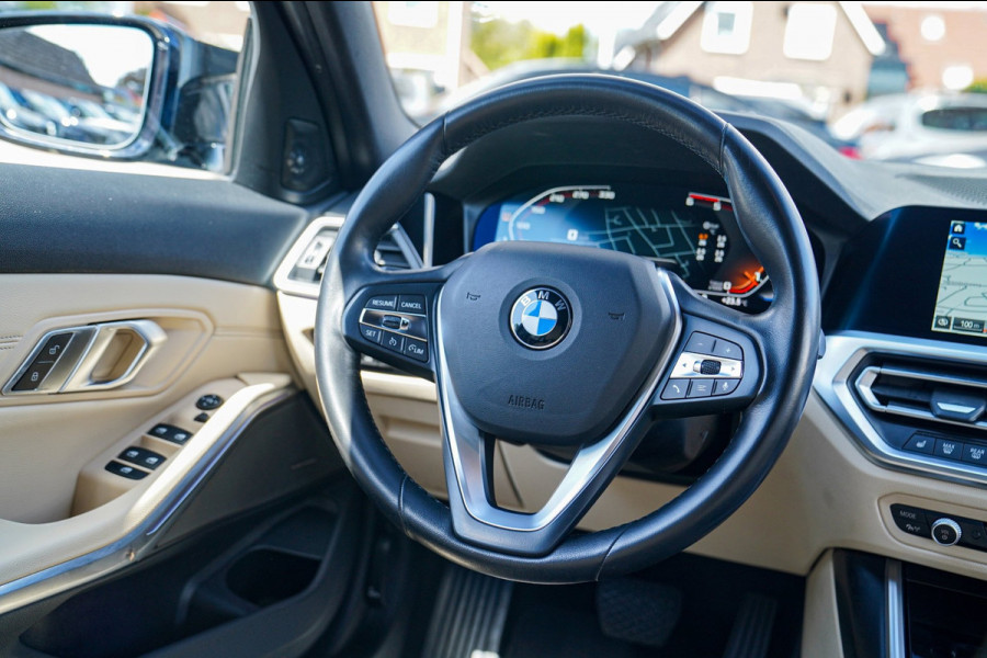 BMW 3-serie 320i High Executive Edition | LED | Luxe Leder | Stoelverwarming | PDC | Cruise control |