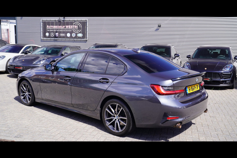 BMW 3-serie 320i High Executive Edition | LED | Luxe Leder | Stoelverwarming | PDC | Cruise control |