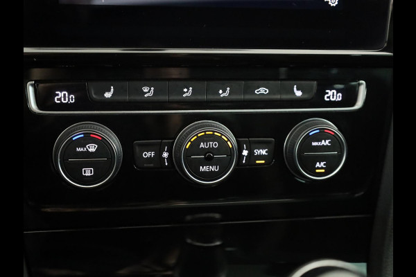 Volkswagen Golf Variant 1.0 TSI Highline 115PK | Panoramadak | Digitaal dashboard | Navigatie | Stoelverwarming