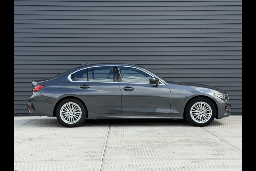 BMW 3-serie 320i Executive Edition 184 PK | Automaat | Navi | Stoelverwarming | Climate | Trekhaak