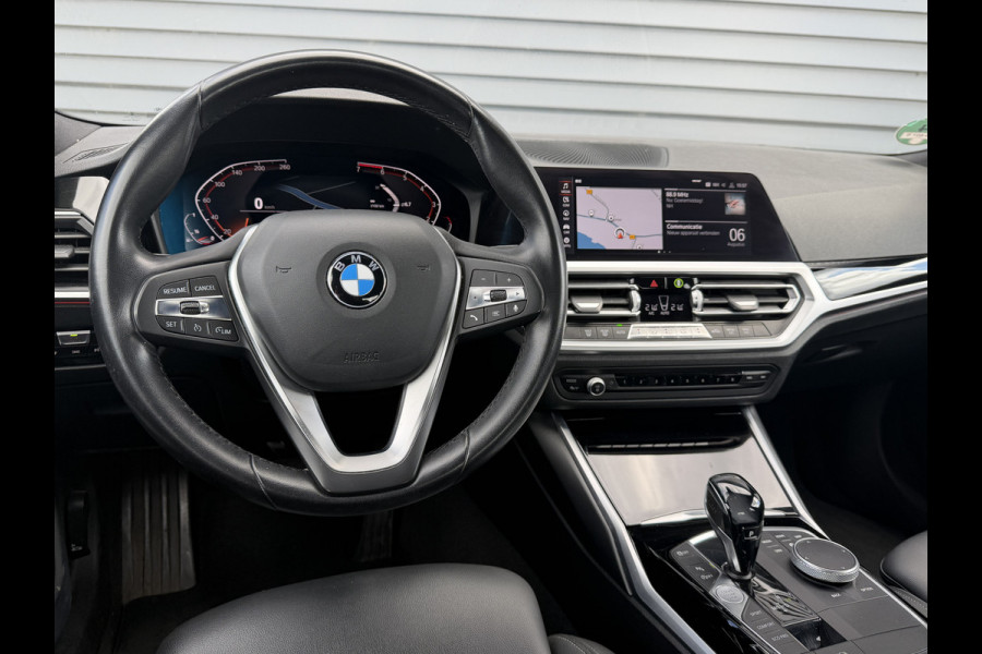 BMW 3-serie 320i Executive Edition 184 PK | Automaat | Navi | Stoelverwarming | Climate | Trekhaak