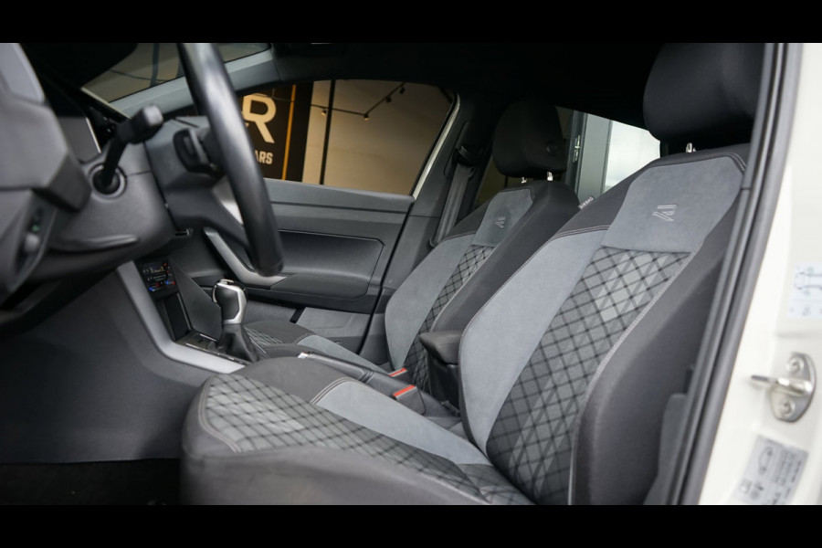 Volkswagen Polo 1.0 TSI R-Line AUTOMAAT |CAMERA|CARPLAY|CLIMA|DAB|IQ LIGHT|NAVIGATIE|VIRTUEEL|STOELVERWARMING