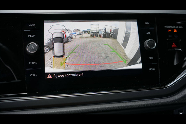 Volkswagen Polo 1.0 TSI R-Line AUTOMAAT |CAMERA|CARPLAY|CLIMA|DAB|IQ LIGHT|NAVIGATIE|VIRTUEEL|STOELVERWARMING