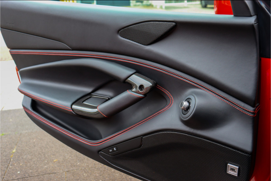 Ferrari F8 Tributo 3.9 V8 HELE BTW **Drivers Display/Carbon Bucket/Full PPF/Novitec**