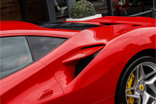 Ferrari F8 Tributo 3.9 V8 HELE BTW **Drivers Display/Carbon Bucket/Full PPF/Novitec**