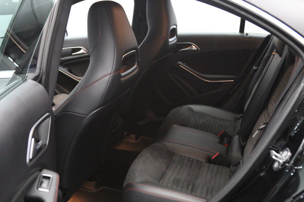 Mercedes-Benz CLA-Klasse 180 123 PK Automaat Ambition AMG-Line, Keyless, Navigatie