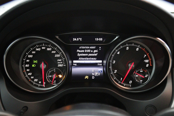 Mercedes-Benz CLA-Klasse 180 123 PK Automaat Ambition AMG-Line, Keyless, Navigatie