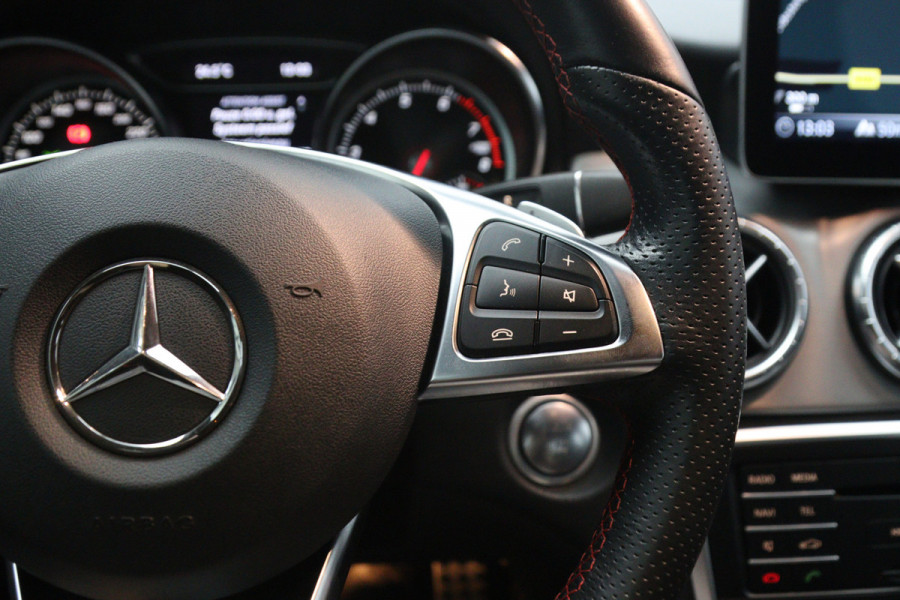 Mercedes-Benz CLA-Klasse 180 123 PK Automaat Ambition AMG-Line, Keyless, Navigatie