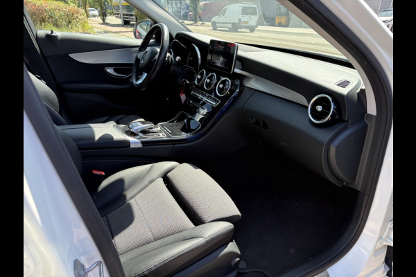 Mercedes-Benz C-Klasse Estate 180 Sport Edition | AMG Styling | Panodak | Trekhaak | Navi | Camera