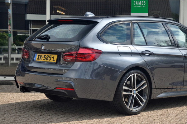 BMW 3 Serie Touring 320i M-Sport Edition | Camera | 19 Inch | 67.000 km!