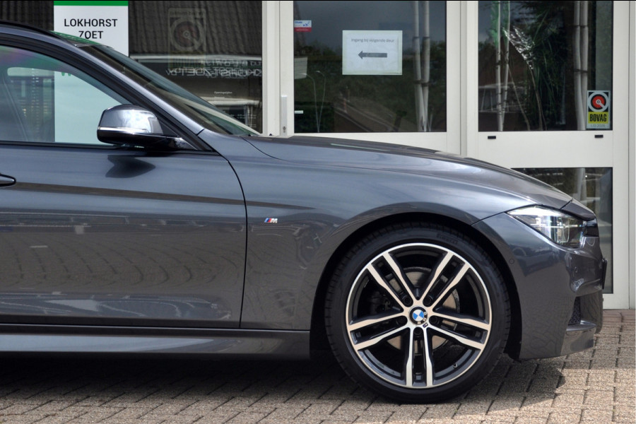 BMW 3 Serie Touring 320i M-Sport Edition | Camera | 19 Inch | 67.000 km!