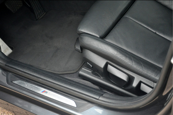 BMW 3 Serie Touring 320i M-Sport Edition | Camera | 19 Inch | 67.000 km!