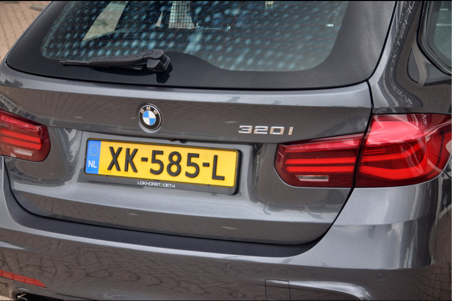 BMW 3 Serie Touring 320i M-Sport Edition | Camera | 19 Inch | 67.000 km!