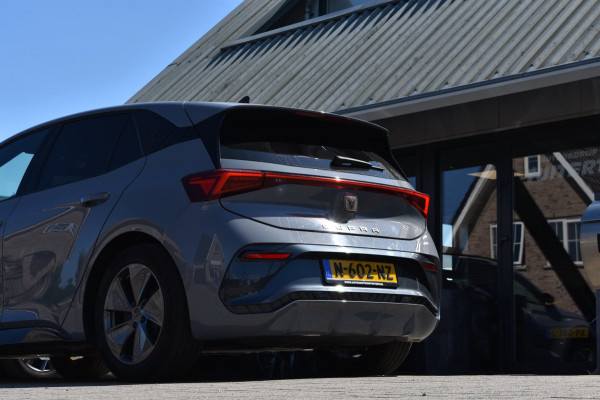 CUPRA Born Business One 62 kWh SOH 93.2% | STOELVERWARMING | CAMERA | NAP | APPLE CARPLAY | ANDROID AUTO