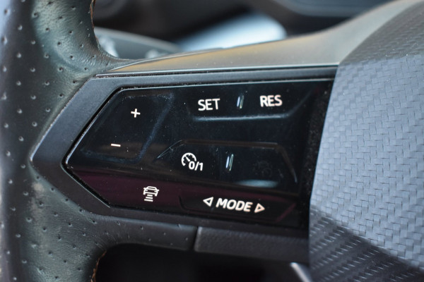 CUPRA Born Business One 62 kWh SOH 93.2% | STOELVERWARMING | CAMERA | NAP | APPLE CARPLAY | ANDROID AUTO