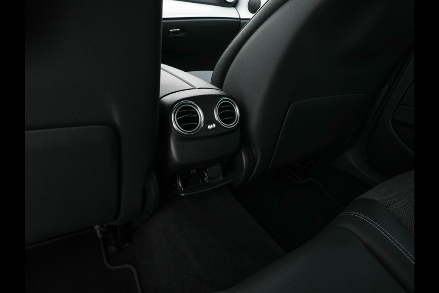 Mercedes-Benz E-Klasse 300 de Exclusive Line (Plug-in) {SoH-96%} (INCL.BTW) Aut. *LEATHER-FABRIC | FULL-LED | AMBIENTLIGHT | CAMERA | WIDESCREEN-DIGI-COCKPIT | NAVI-FULLMAP | HEATED-SPORTSEATS | PRIVACY-GLASS | SHIFTPADDLES | ECC | PDC | CRUISE | 19''ALU*