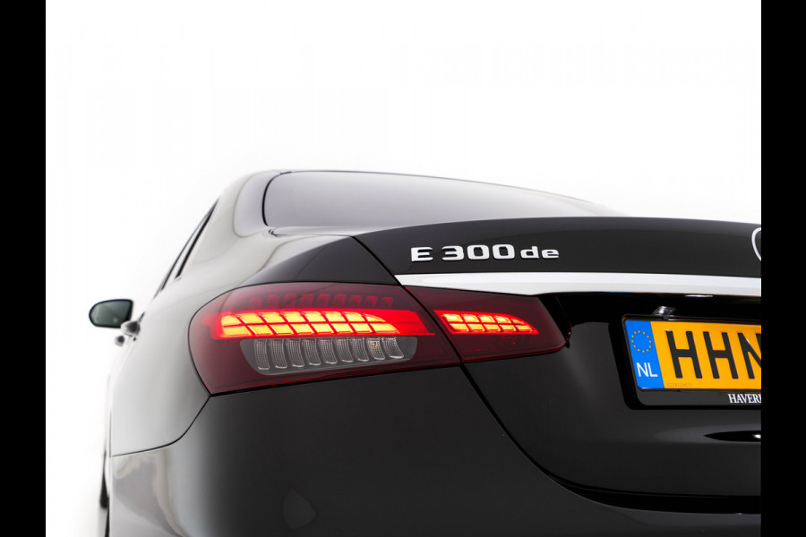 Mercedes-Benz E-Klasse 300 de Exclusive Line (Plug-in) {SoH-96%} (INCL.BTW) Aut. *LEATHER-FABRIC | FULL-LED | AMBIENTLIGHT | CAMERA | WIDESCREEN-DIGI-COCKPIT | NAVI-FULLMAP | HEATED-SPORTSEATS | PRIVACY-GLASS | SHIFTPADDLES | ECC | PDC | CRUISE | 19''ALU*