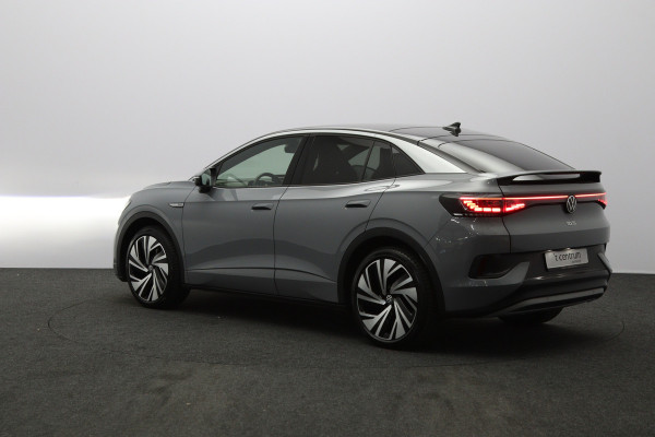 Volkswagen ID.5 Pro 77 kWh 204 PK, SOH 96 %, Panoramadak, Trekhaak, Memory, Massage, Carplay, Winterpakket, 360 Camera