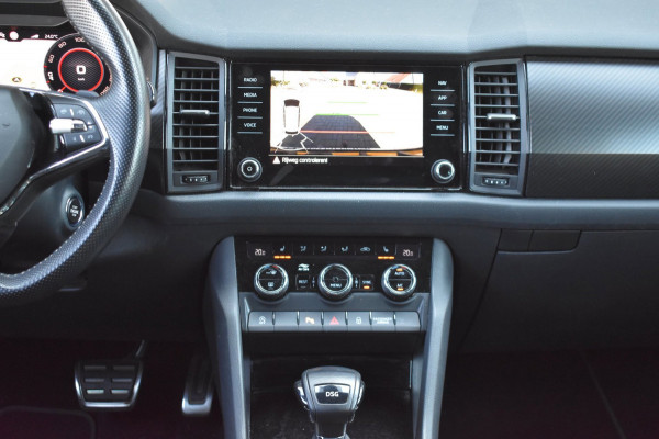 Škoda Kodiaq 1.5 TSI Sportline Business 7p. | TREKHAAK | CANTON | CAMERA | NAP | DEALER ONDERHOUDEN | KEYLESS | STOELVERWARMING