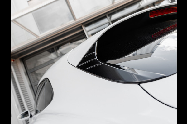 Porsche Taycan Sport Turismo GTS | PANORAMA | SPORT CHRONO | ALCANTARA | BTW