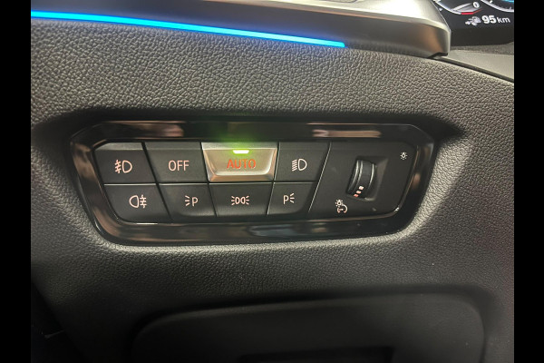 BMW 3 Serie Touring 330e High Executive M-Sport Surround View Camera Adaptieve Cruise Control M Sportremsysteem Parkeersensoren Stuur + stoel verwarming Navigatie Led Keyless Apple Carplay/ Android Auto