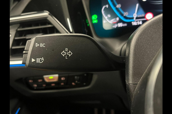 BMW 3 Serie Touring 330e High Executive M-Sport Surround View Camera Adaptieve Cruise Control M Sportremsysteem Parkeersensoren Stuur + stoel verwarming Navigatie Led Keyless Apple Carplay/ Android Auto