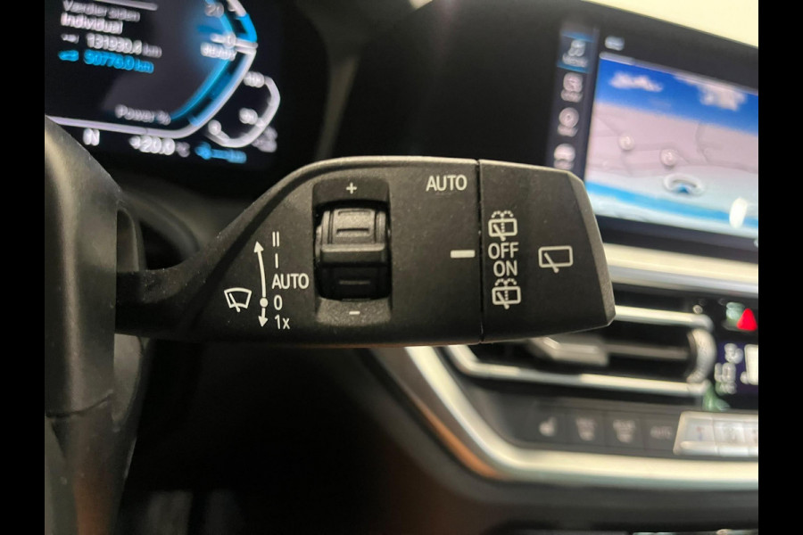 BMW 3 Serie Touring 330e High Executive M-Sport Surround View Camera Adaptieve Cruise Control M Sportremsysteem Parkeersensoren Stuur + stoel verwarming Navigatie Led Keyless Apple Carplay/ Android Auto