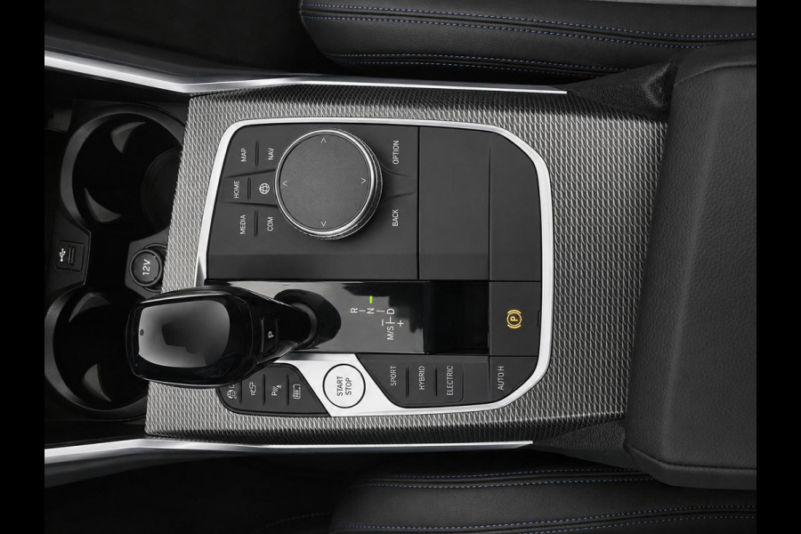 BMW 3 Serie Touring 330e High Executive M-Sport Surround View Camera Adaptieve Cruise Control M Sportremsysteem Parkeersensoren Stuur + stoel verwarming Navigatie Led Keyless Apple Carplay/ Android Auto