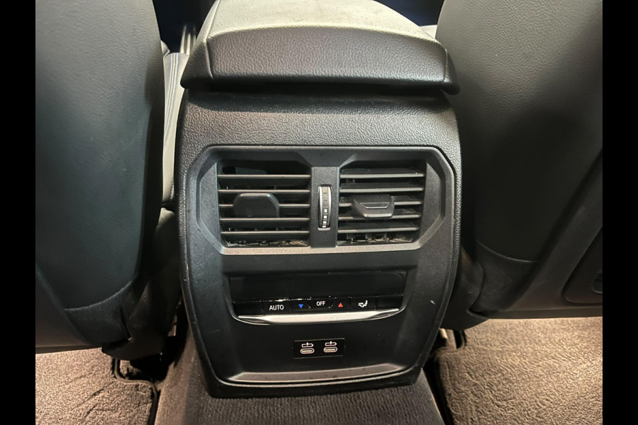 BMW 3 Serie Touring 330e High Executive M-Sport Surround View Camera Adaptieve Cruise Control M Sportremsysteem Parkeersensoren Stuur + stoel verwarming Navigatie Led Keyless Apple Carplay/ Android Auto