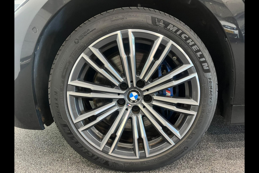 BMW 3 Serie Touring 330e High Executive M-Sport Surround View Camera Adaptieve Cruise Control M Sportremsysteem Parkeersensoren Stuur + stoel verwarming Navigatie Led Keyless Apple Carplay/ Android Auto