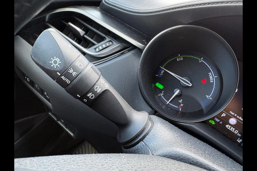 Toyota C-HR 2.0i 184PK Hybrid Dynamic Trekhaak/Navigatie/Camera/Adapt.-cruise/Stoel-stuurverwarming