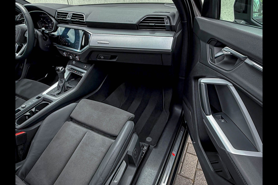 Audi Q3 Sportback 35TFSI 150pk S-Tronic Competition S Edition S-Line Pano|Leder/Alcantara|B&O|Matrix|ACC|Black|Trekh|Ambiance|RSQ3