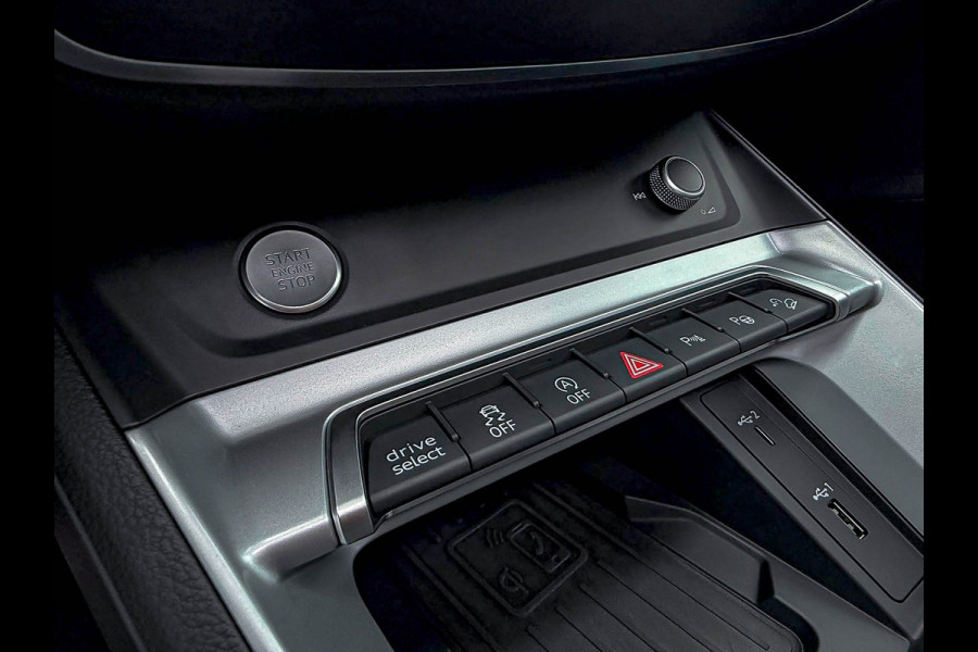Audi Q3 Sportback 35TFSI 150pk S-Tronic Competition S Edition S-Line Pano|Leder/Alcantara|B&O|Matrix|ACC|Black|Trekh|Ambiance|RSQ3