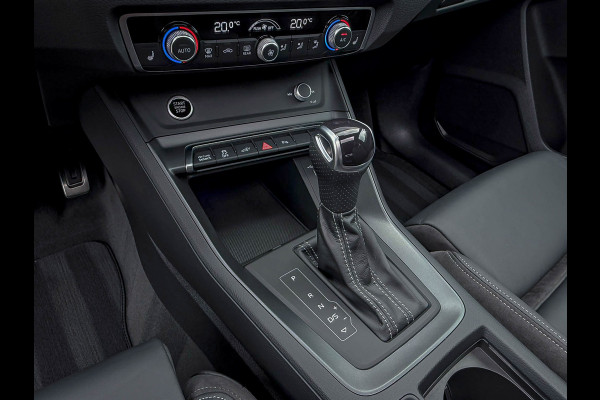 Audi Q3 45TFSI e 245pk S-Tronic Competition S Edition S-Line 1éEig Audi Exclusive|Pano|Ambiance|ACC|Black|Camera|HD Matrix 3D|RSQ3