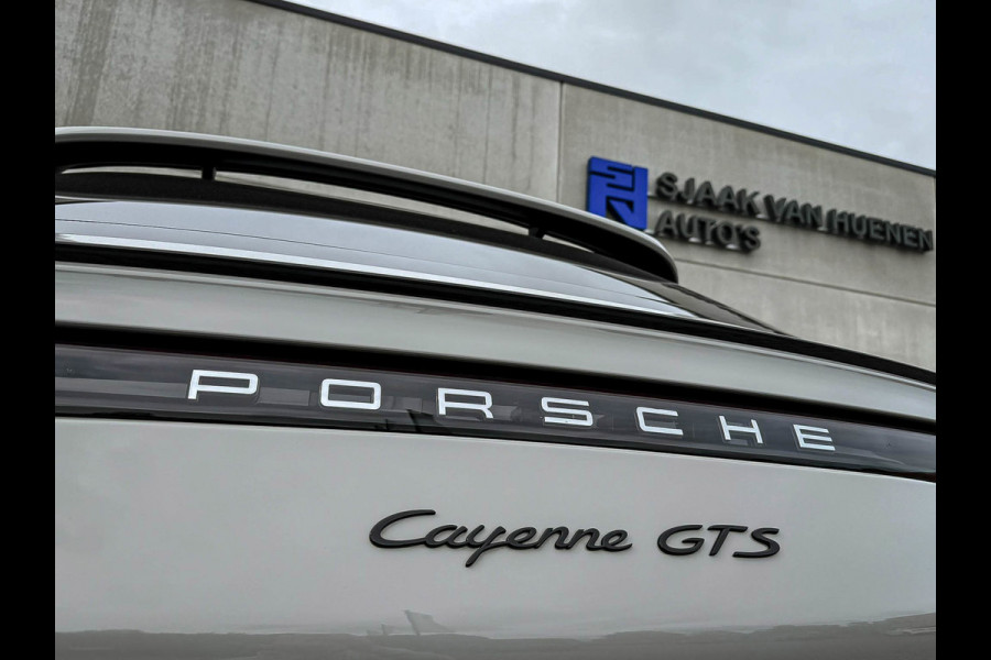 Porsche Cayenne Coupé 3.0 E 462PK V6 SportDesign GTS Krijt/Kreide|Pano|HUD|Luchtv.|4-Wiel besturing|360°|ACC|Kuipstoelen|Bose|22''