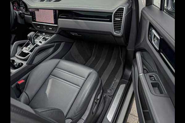 Porsche Cayenne Coupé 3.0 E 462PK V6 SportDesign GTS Krijt/Kreide|Pano|HUD|Luchtv.|4-Wiel besturing|360°|ACC|Kuipstoelen|Bose|22''