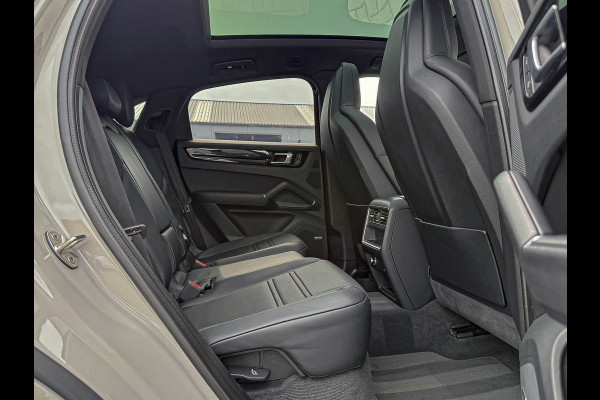Porsche Cayenne Coupé 3.0 E 462PK V6 SportDesign GTS Krijt/Kreide|Pano|HUD|Luchtv.|4-Wiel besturing|360°|ACC|Kuipstoelen|Bose|22''