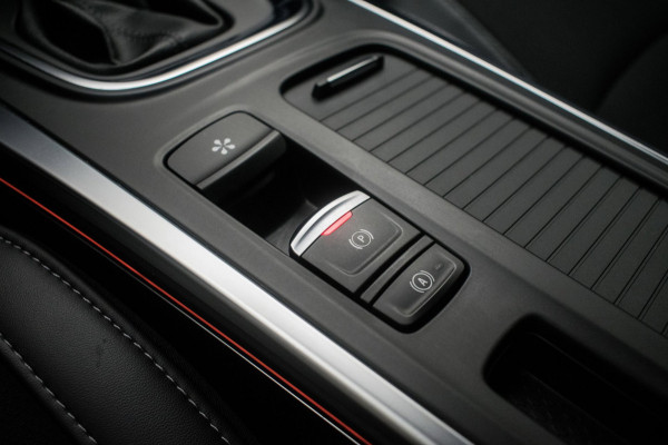 Renault Mégane Estate 1.3 TCe 140PK Techno Automaat NL-auto 1e Eigenaar [ Trekhaak Sfeerlicht Carplay Camera Digital Dashboard ]