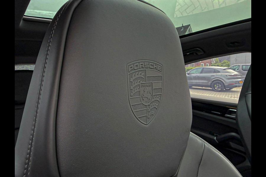 Porsche Cayenne Coupé 3.0 E 462PK V6 SportDesign GTS Krijt/Kreide|Pano|HUD|Luchtv.|4-Wiel besturing|360°|ACC|Kuipstoelen|Bose|22''