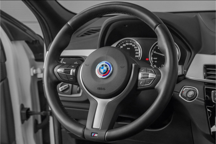 BMW X2 sDrive18i M-Sport Pano Trekhaak Stoelverw 20"