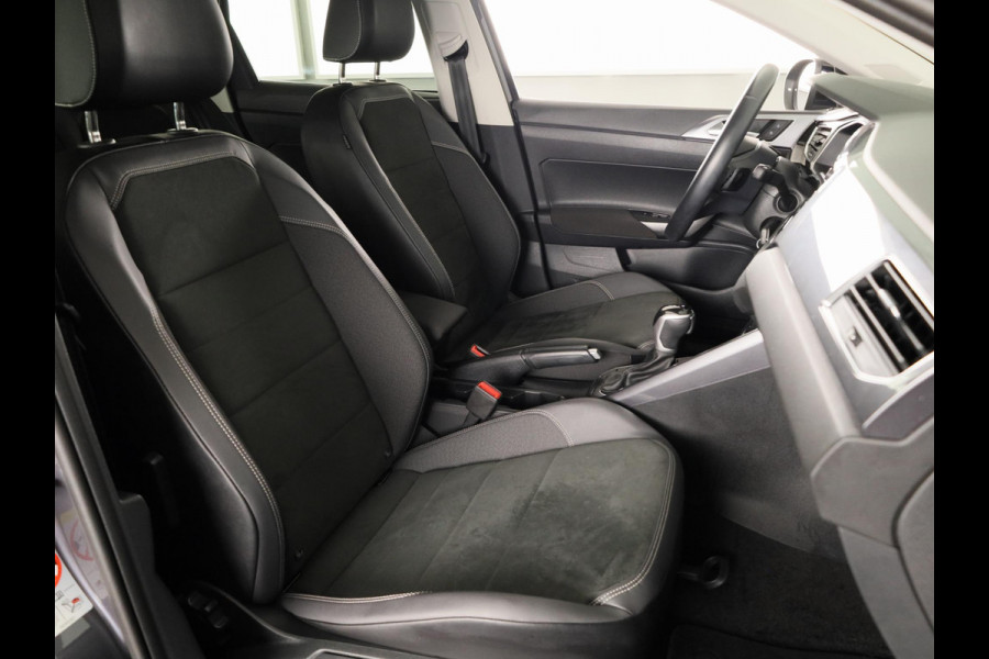 Volkswagen Taigo 1.0 TSI Style 110 pk Automaat (DSG) | Navigatie | Panoramadak | Parkeersensoren (Park assist) | Achteruitrijcamera | Matrix LED |