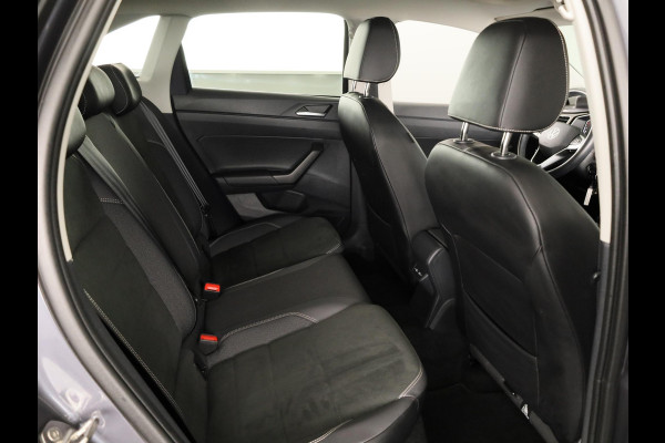 Volkswagen Taigo 1.0 TSI Style 110 pk Automaat (DSG) | Navigatie | Panoramadak | Parkeersensoren (Park assist) | Achteruitrijcamera | Matrix LED |